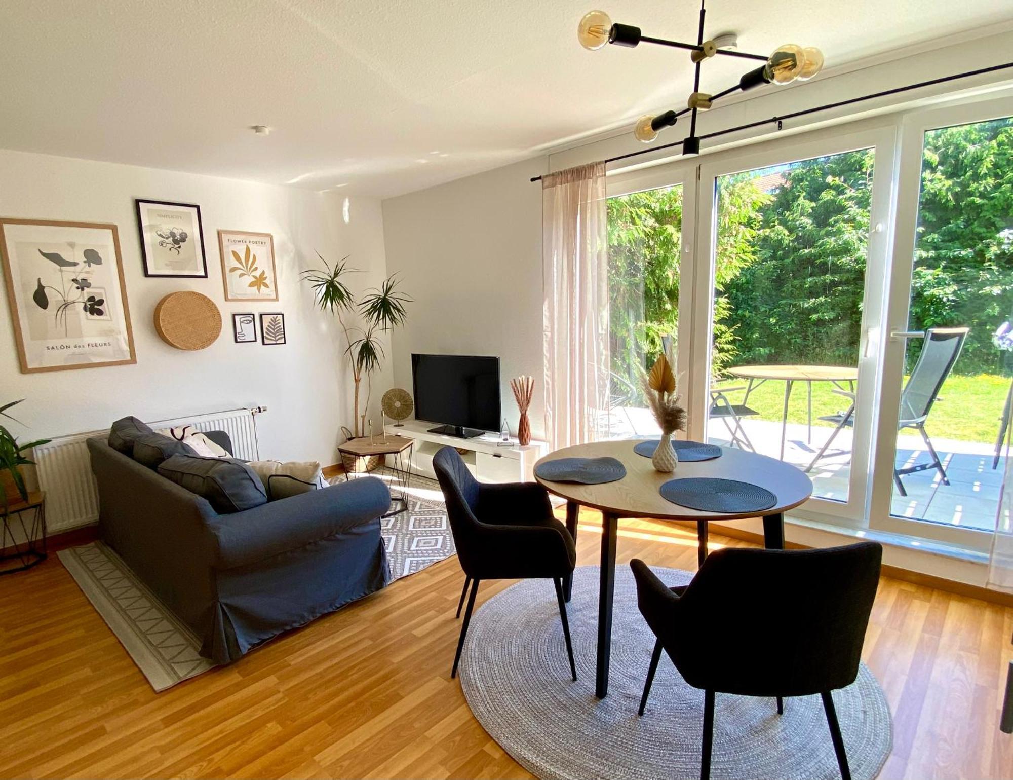 Stilvolles Appartement Ена Экстерьер фото